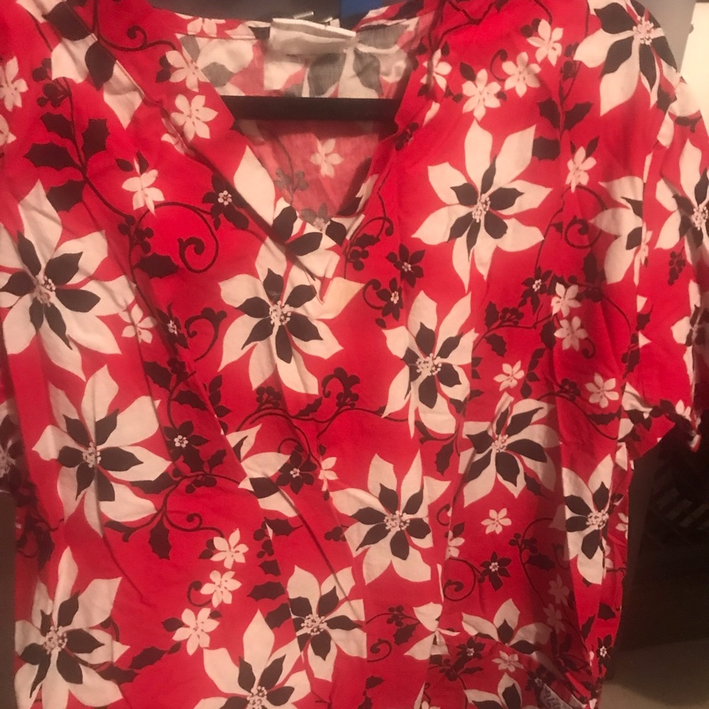 Scrub top